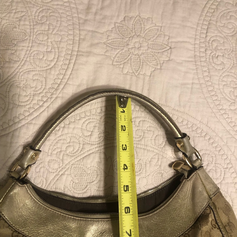 Gucci Beige and Gold Shoulder Bag - Picture 16 of 16